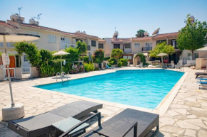 Holiday House Shared Pool, near Chabad and beach